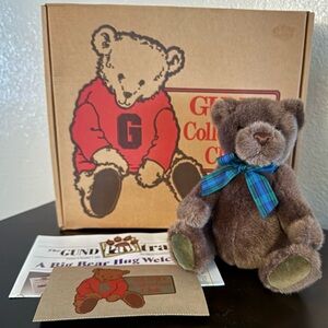 NIB Vintage 1997 GUND Collectors Club Poseable Stuffed Teddy Bear
